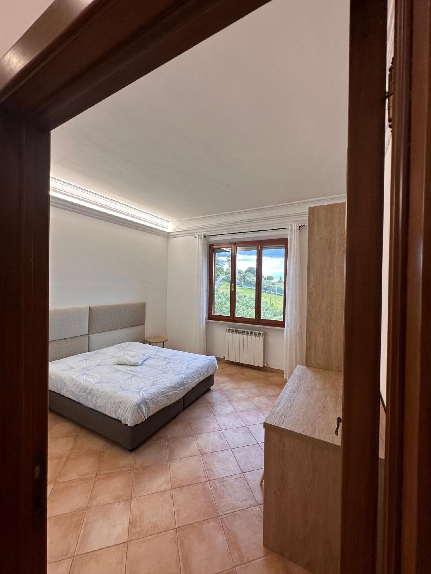 Appartamento Belvedere - Le Grotte Rooms And Apartments Camerano Esterno foto